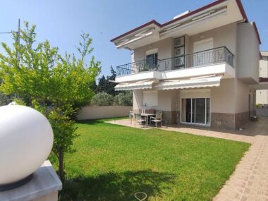 FURNISHED COTTAGE ON THE SECOND LINE FROM THE BEACH.NIKITI