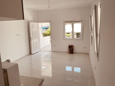 UNIQUE APARTMENT NEXT TO THE SEA.