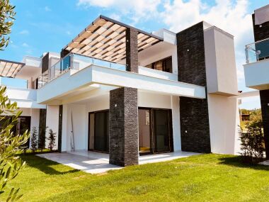 New "premium class" cottages. Pefkohori.
