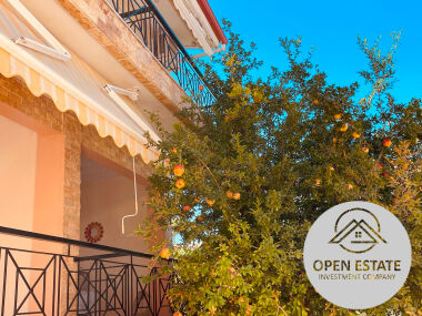 Townhouse for sale in Pefkohori.