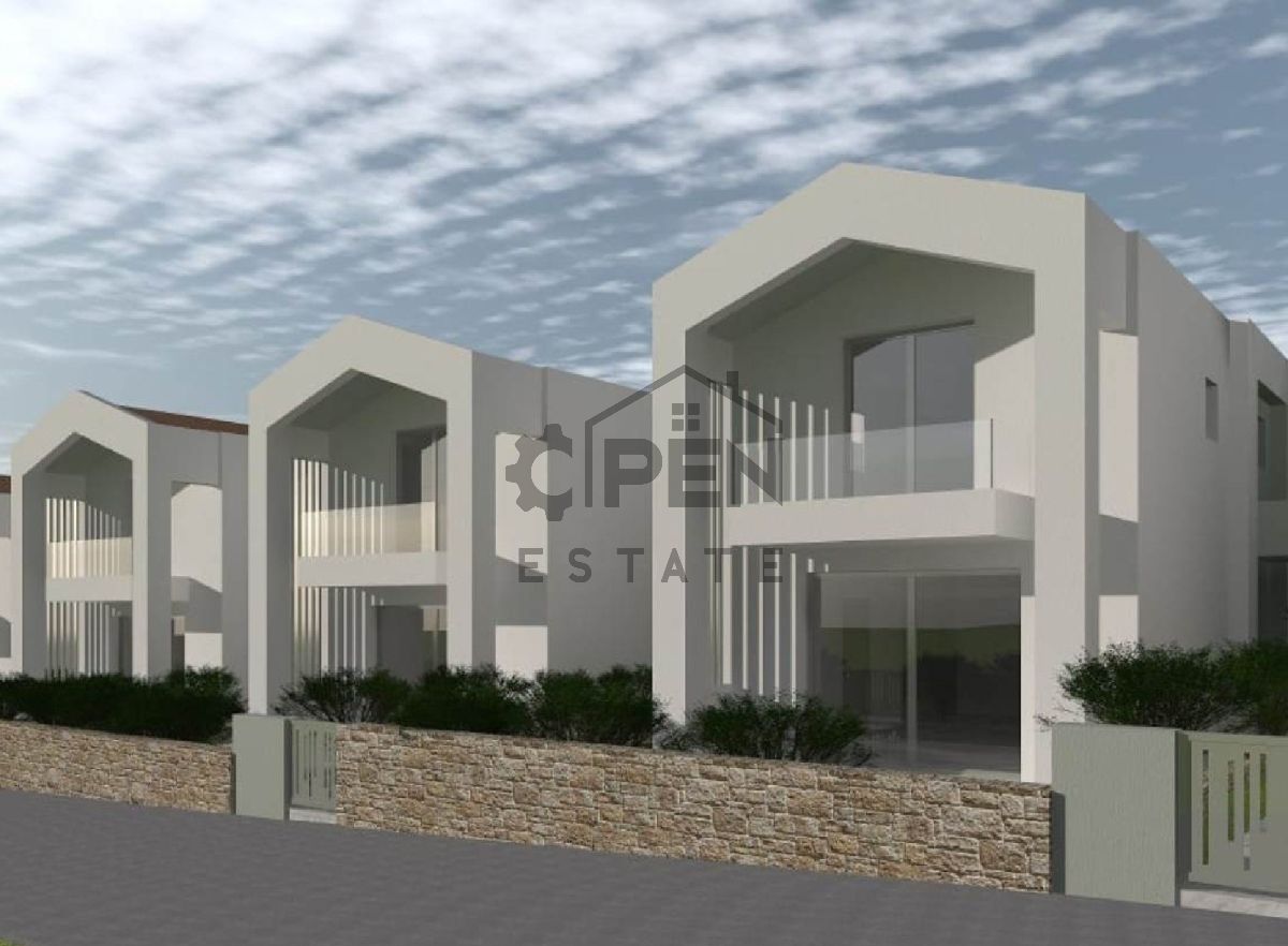 MAISONETTE IN POLYCHRONO