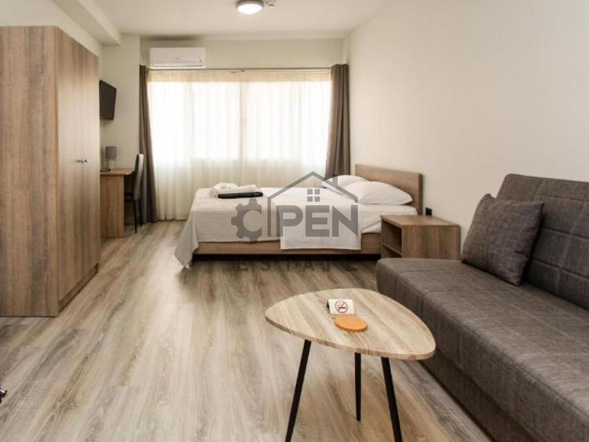 8 STUDIOS IN THESSALONIKI