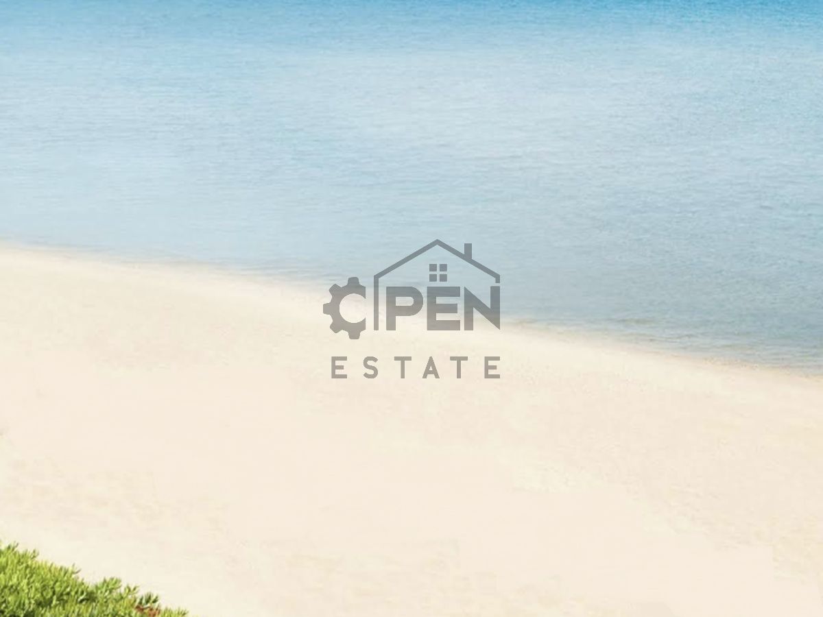 PLOT ON THE FIRST LINE FROM THE SEA IN GERAKINI