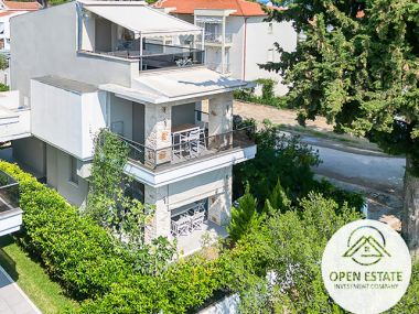 LUXURY DETACHED HOUSE IN PEFKOHORI