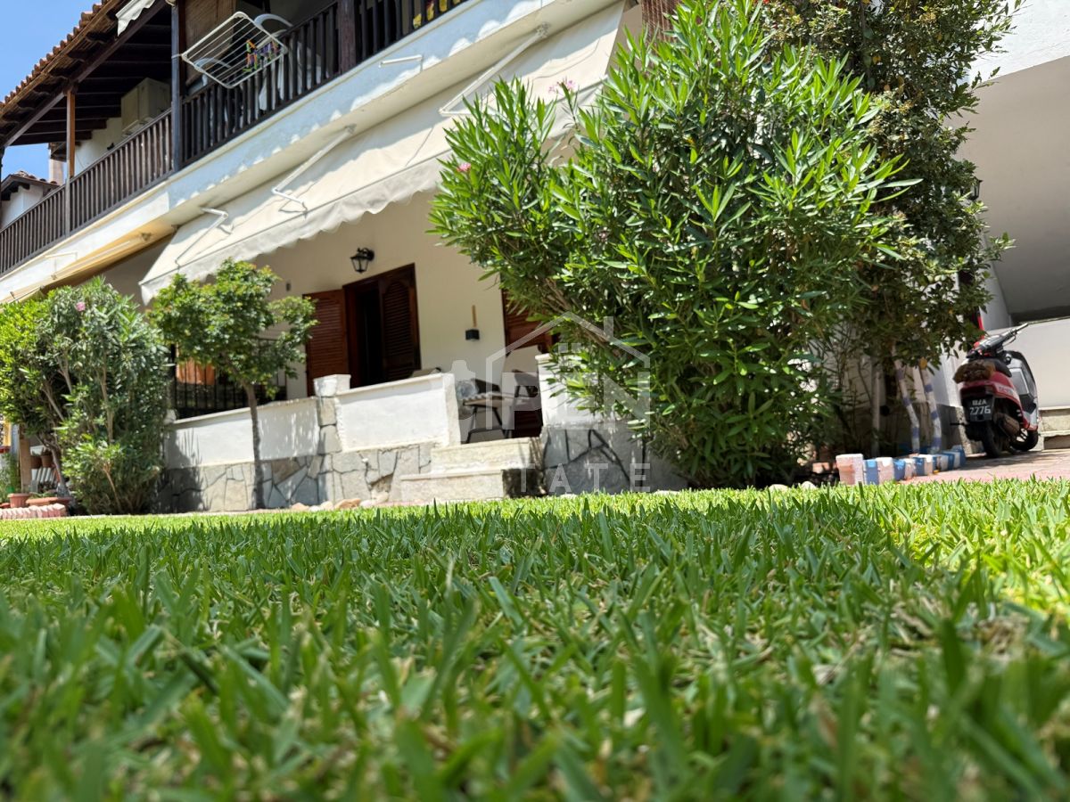 APARTMENT FOR SALE ON THE SECOND LINE IN PEFKOCHORI